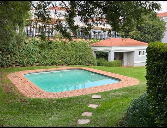 2 BEDROOM APARTMENT FOR SALE IN NORTHCLIFF